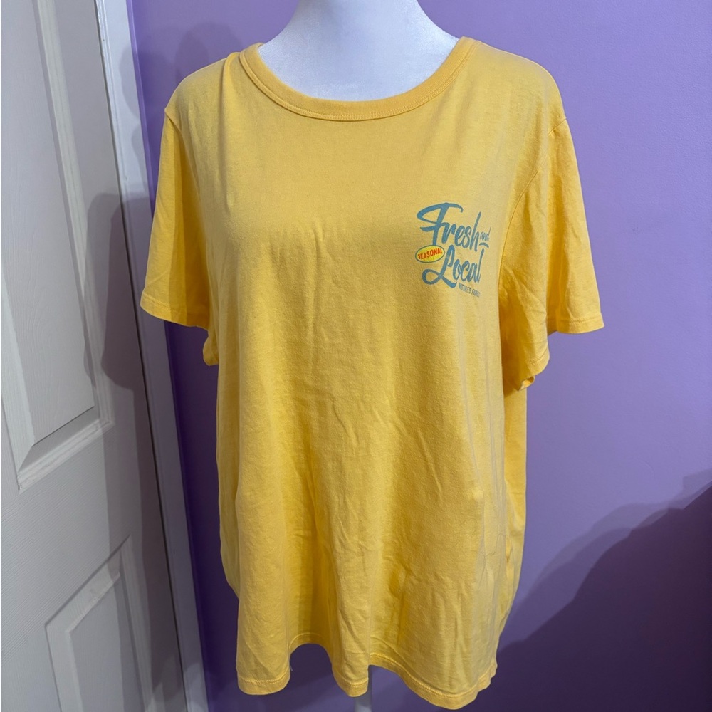 Old Navy Tomato Graphic Tee